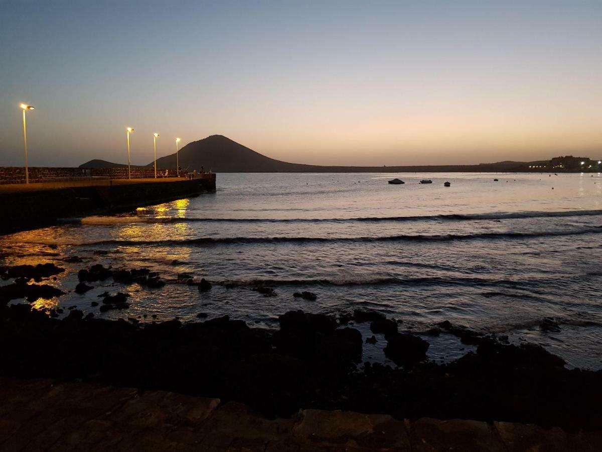 Alquilaencanarias El Medano Mirazul Plaza Roja ภายนอก รูปภาพ