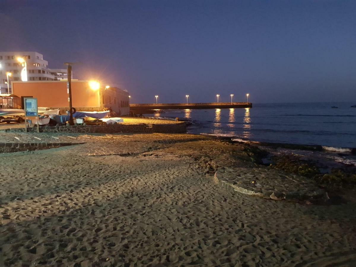 Alquilaencanarias El Medano Mirazul Plaza Roja ภายนอก รูปภาพ